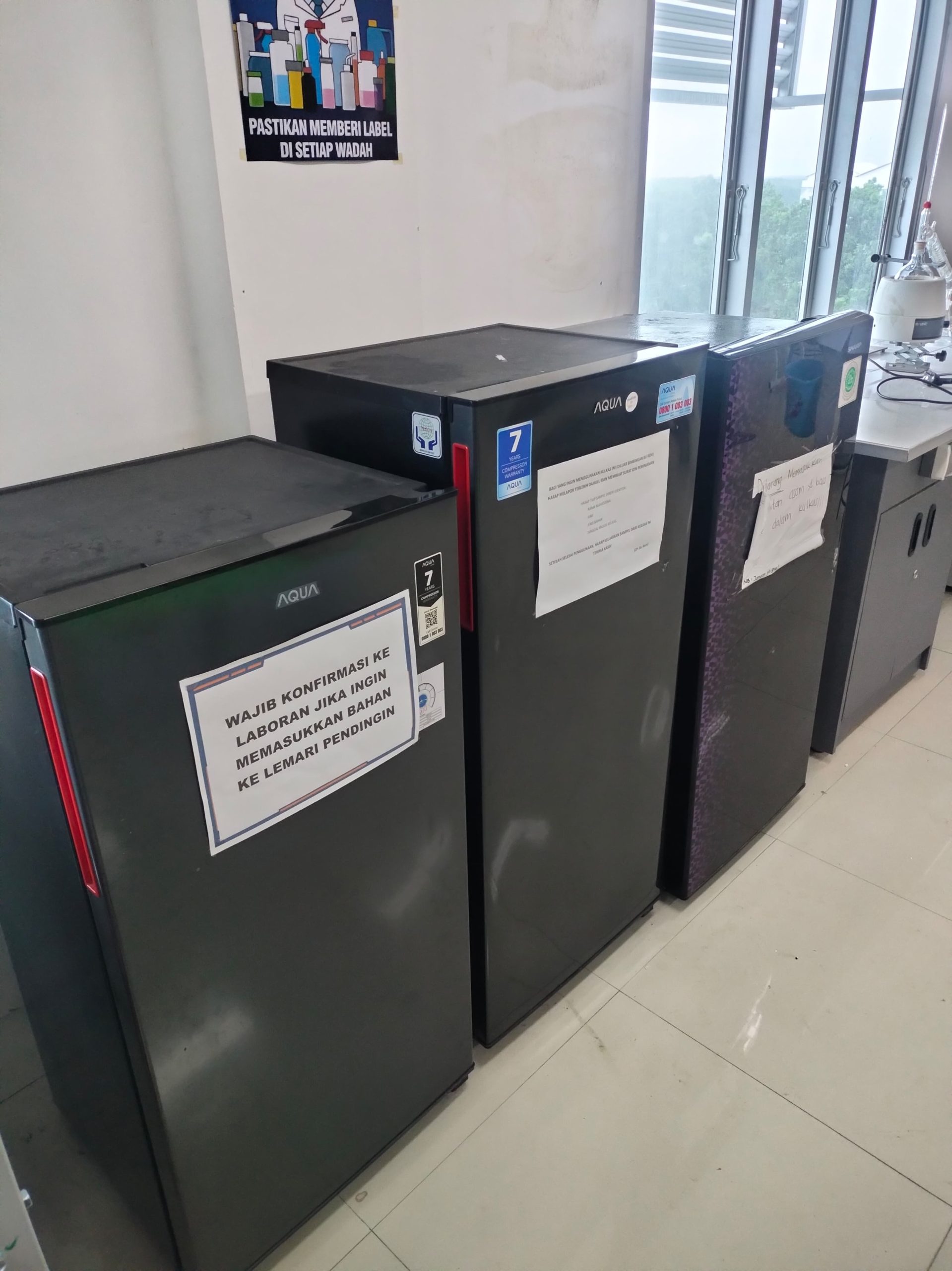 12_Lemari pendingin_Lab Tek Pro