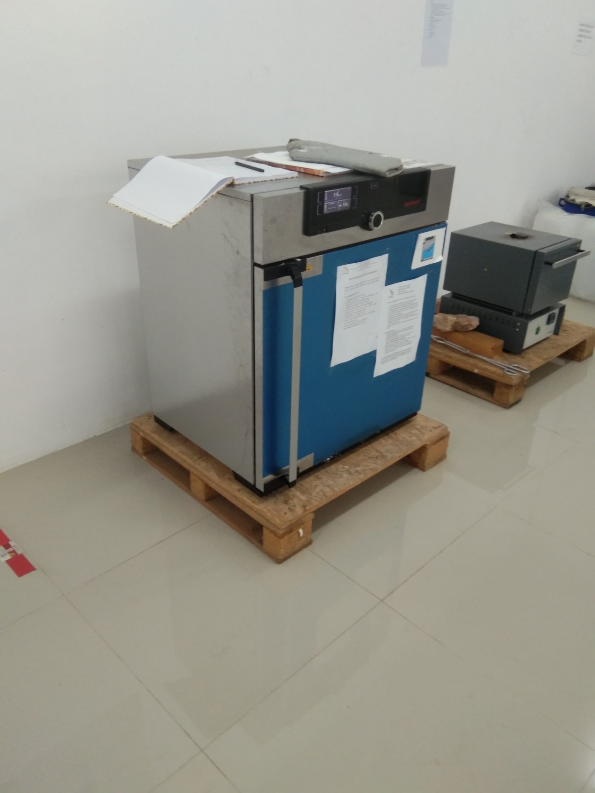 83_Oven Memmert_Lab Kimia Pendidikan